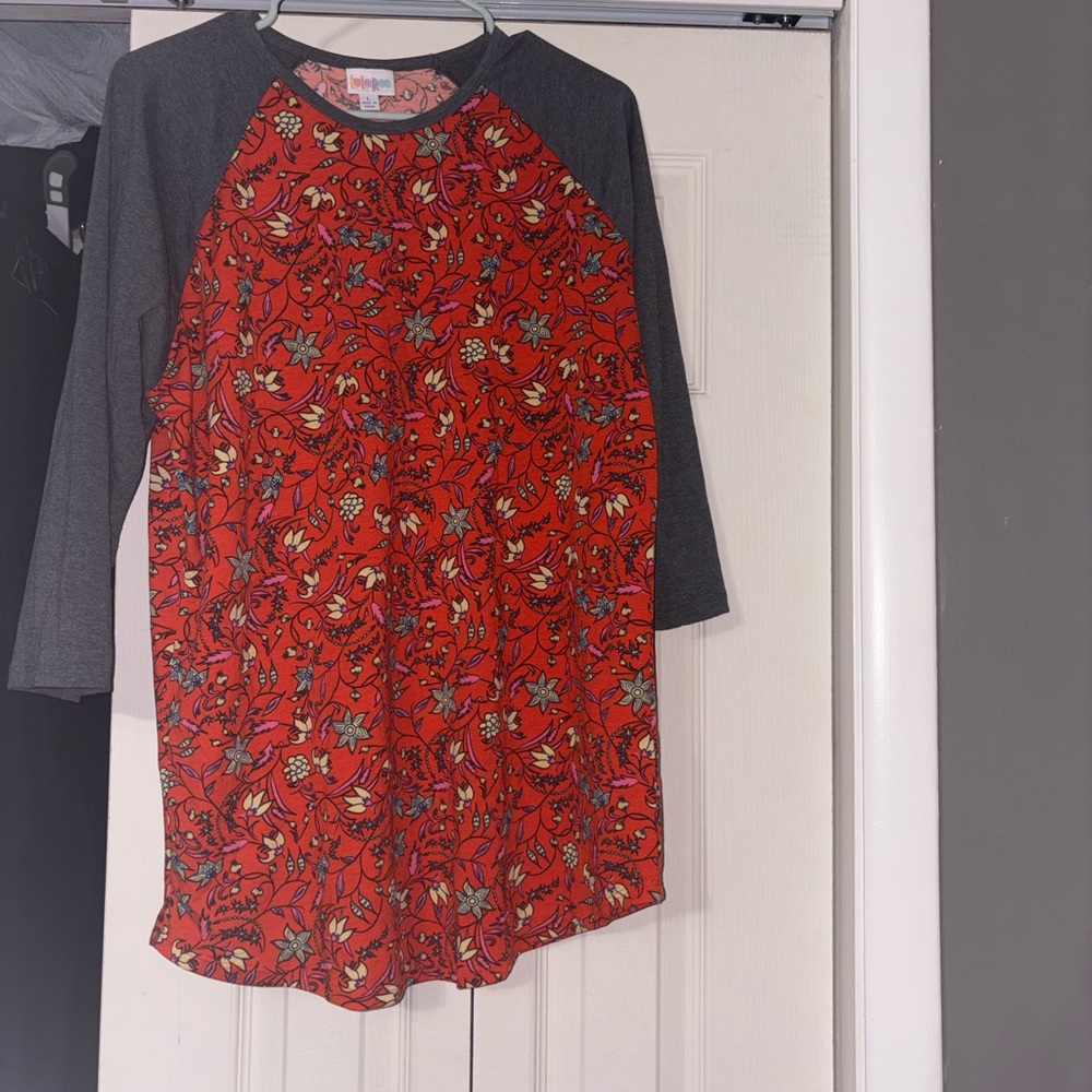 Lularoa 3/4 sleeve tee